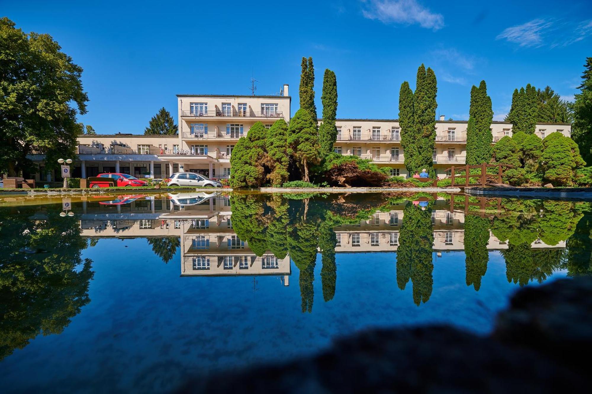 Hotel Palace - Kupele Sliač Exterior foto